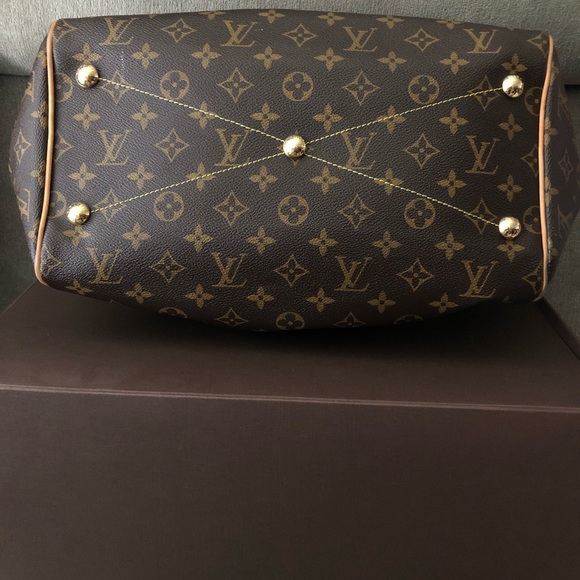 100% Authentic Louis Vuitton Tivoli GM - Picture 5 of 8
